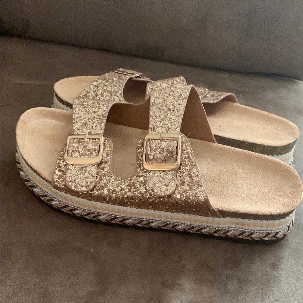 New Sparkling gold Sandals